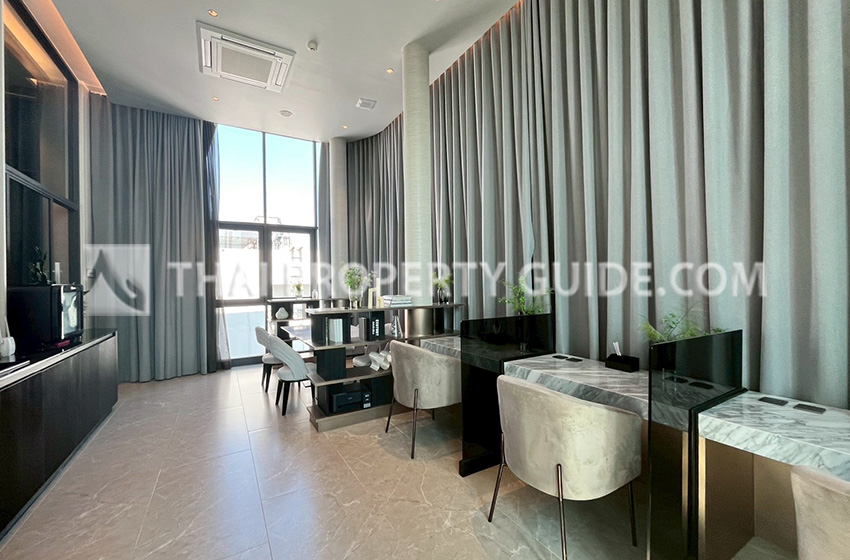 House with Private Pool in Pattanakarn 